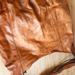 Stylish Tan Bucket Shoulder Leather Bag